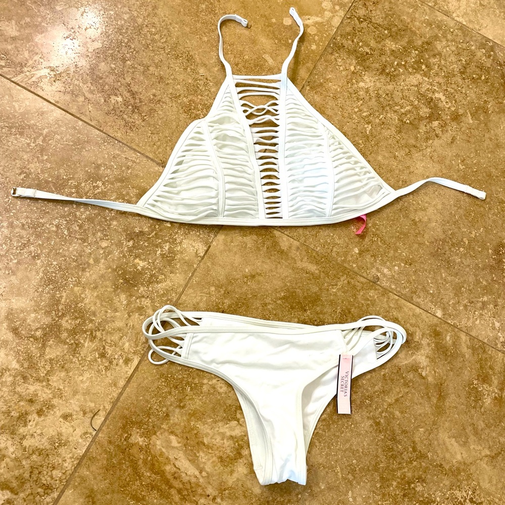 Victoria’s Secret bikini